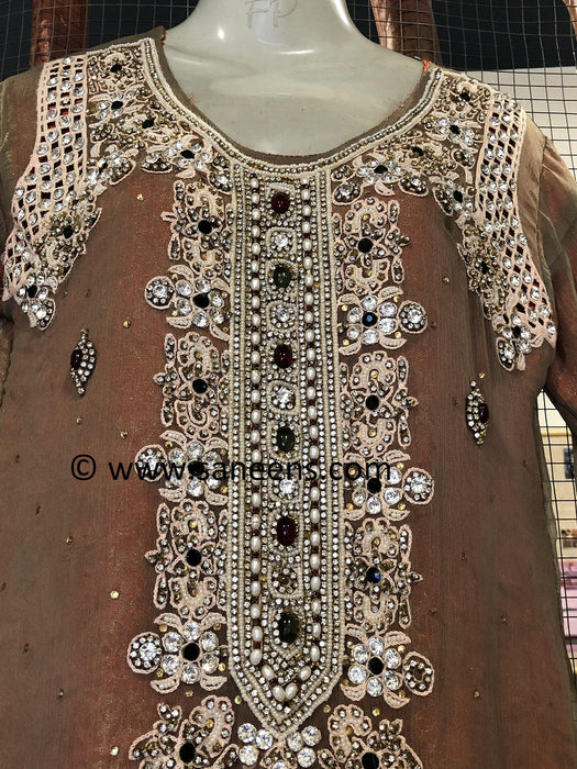 traditional online dresses by saneens