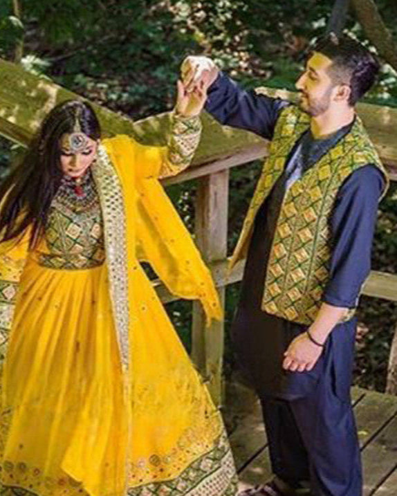 Afghan Dress & Matching Vest L Afghan Dress & Matching Vest L