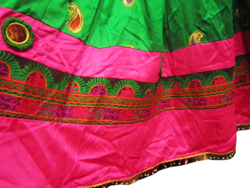 traditional muslim artwork apparel