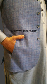 Gent's Vest in Gray Color