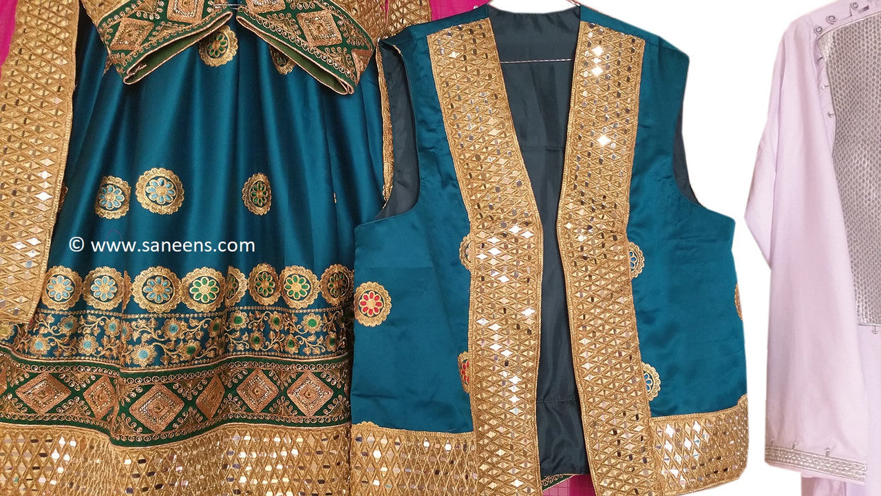 saneens Muslims fashion embroidery clothes
