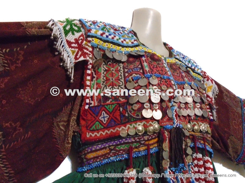 balochi tribal artwork dress