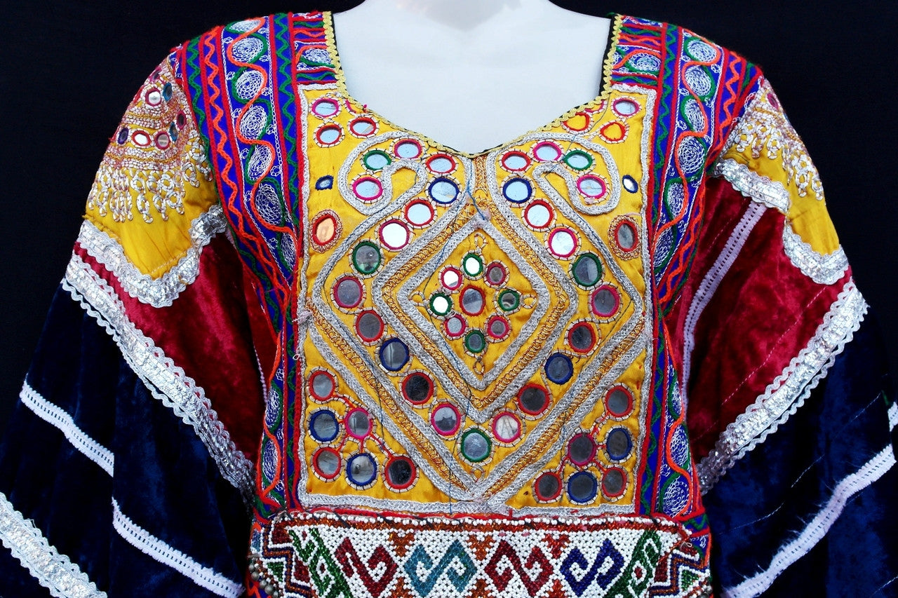 kuchi vintage apparels, afghan clothing