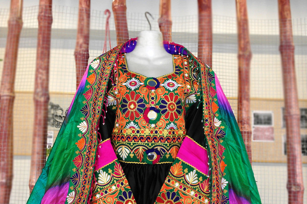 pashtun singer fashionable clothes