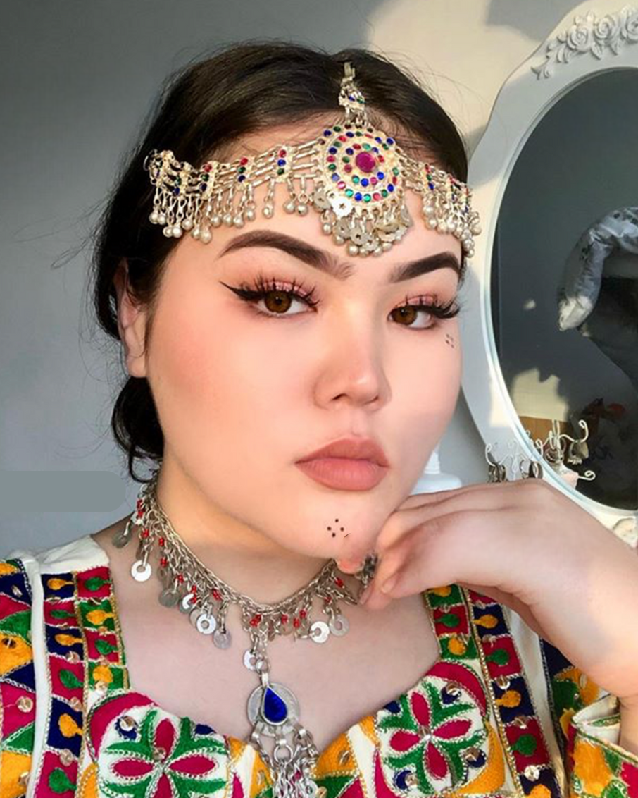 White Mathapatti Headdress – Headpiece