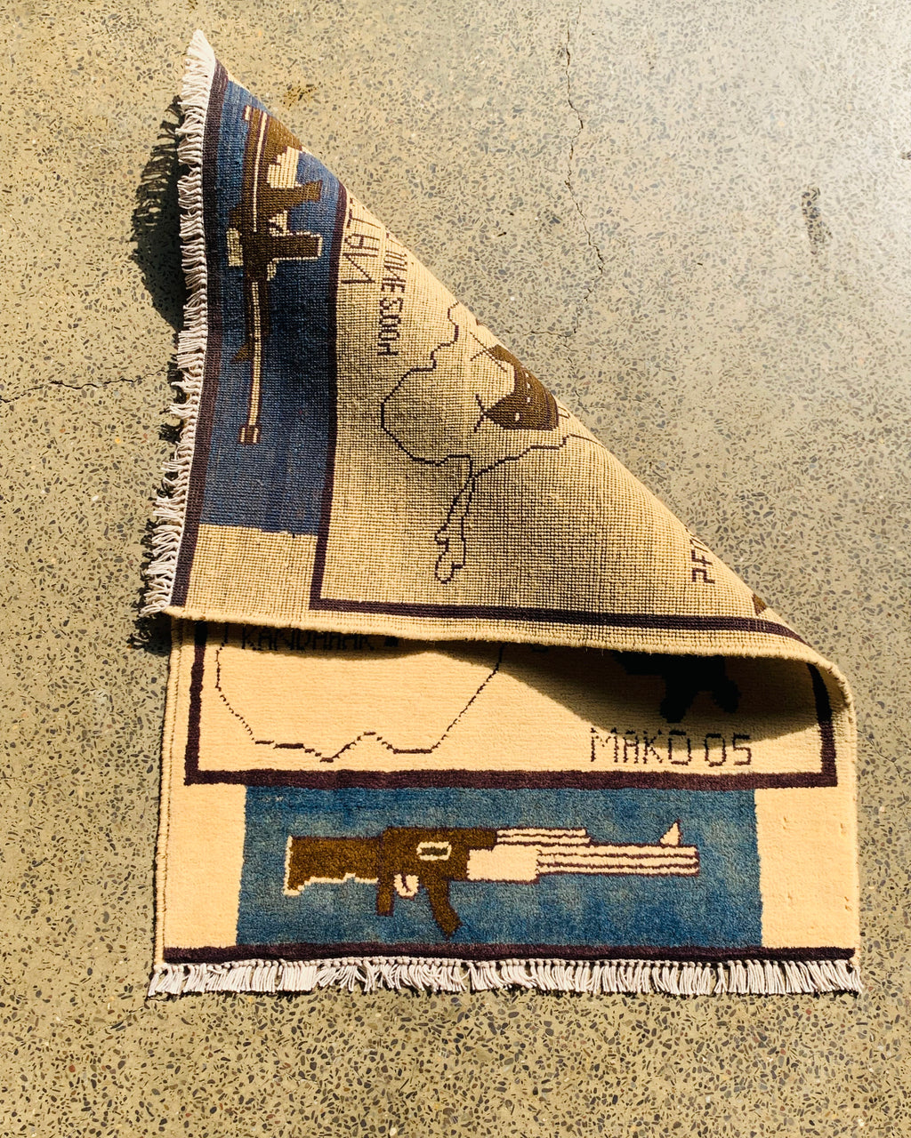 Afghan War Heritage Scene Rug 2.8x2 ft