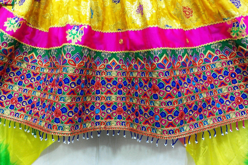 traditional afghan dress