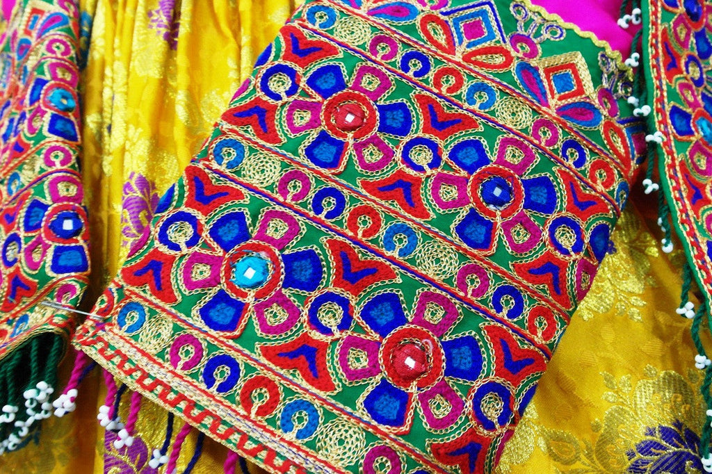 afghan traditional clothes