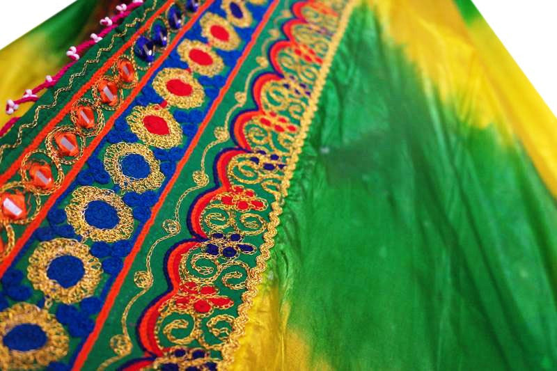 Afghan dresses veil