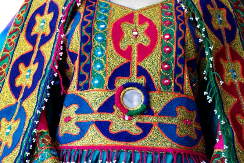 wear an afghan dress