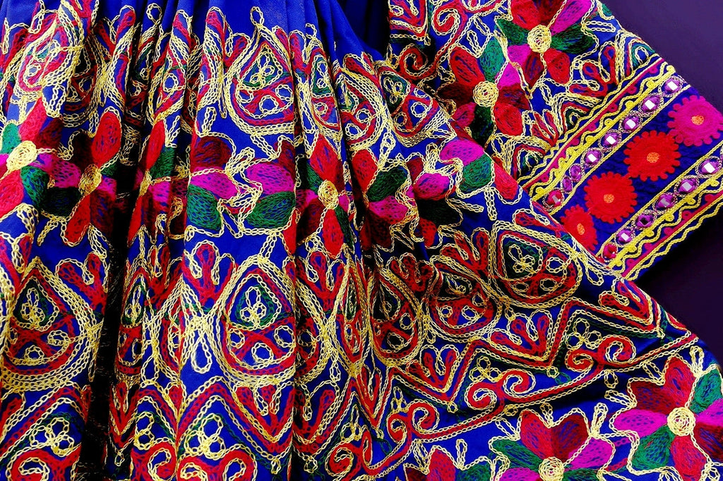 afghan clothes in jolay choli cloth