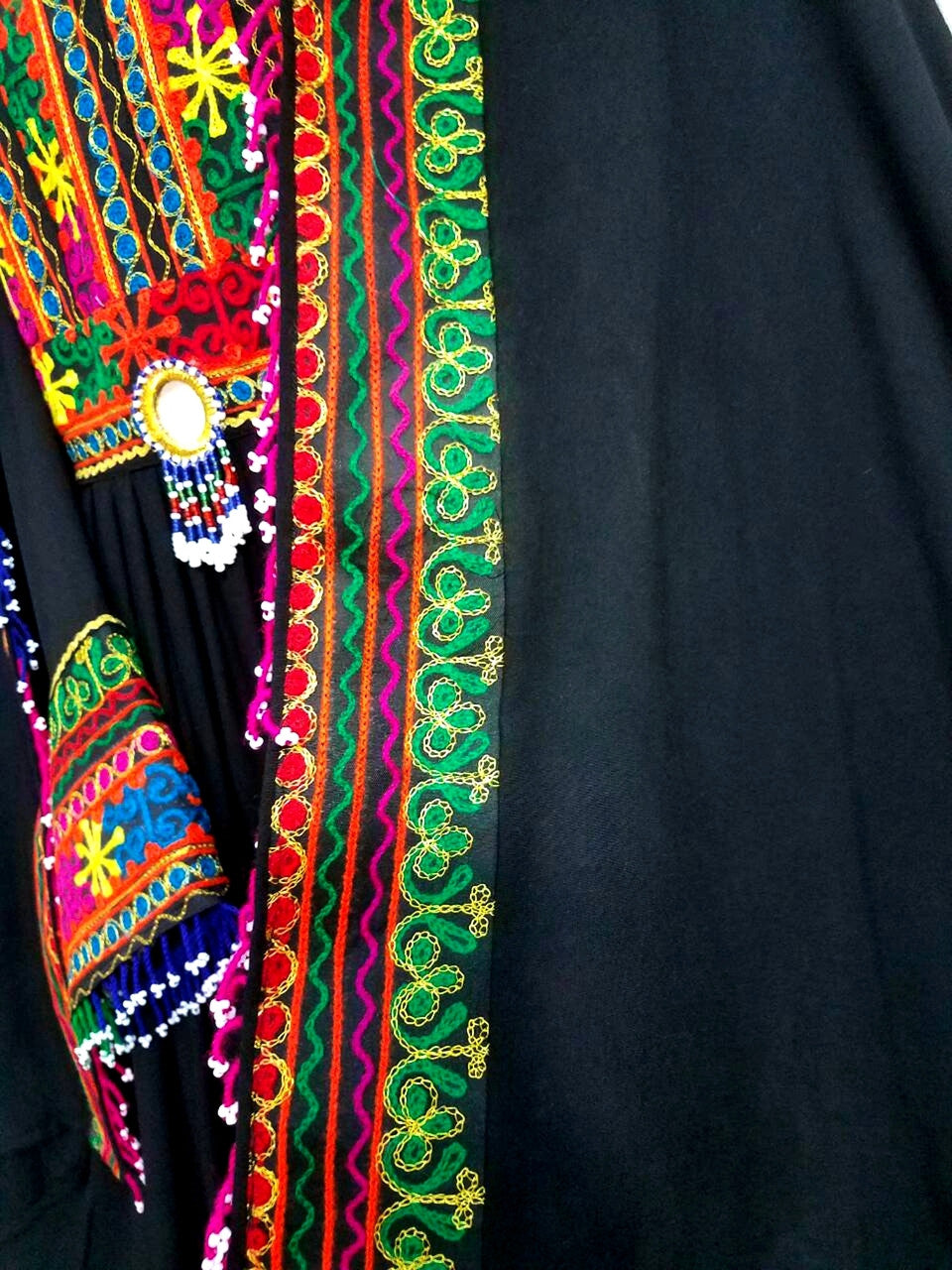 afghanistan traditional clothes