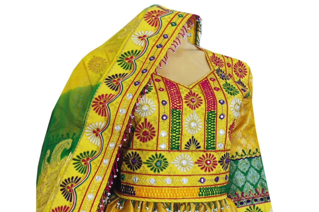 pashtun singer clothes, muslimah fashion 