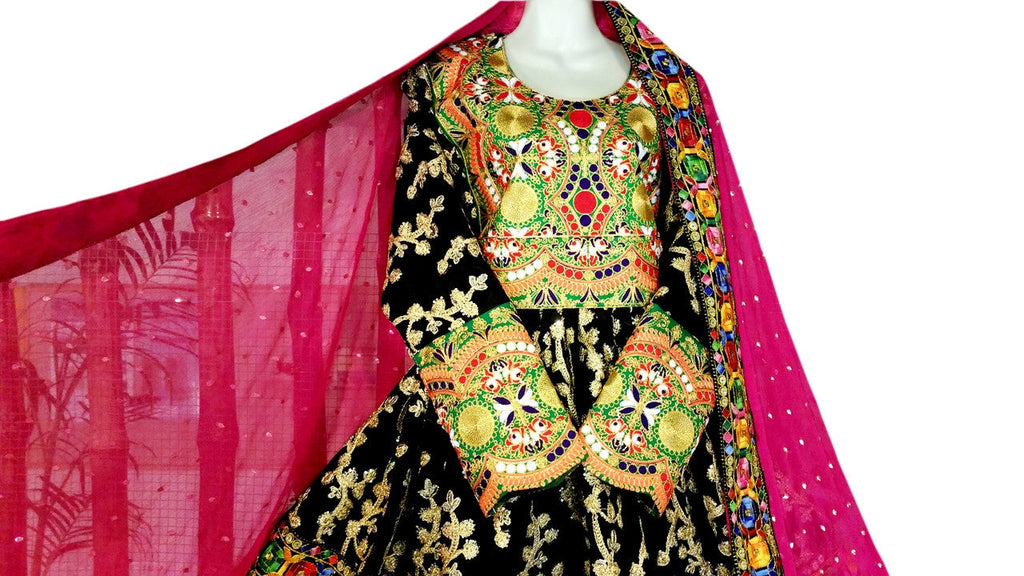 pashtun singer dress