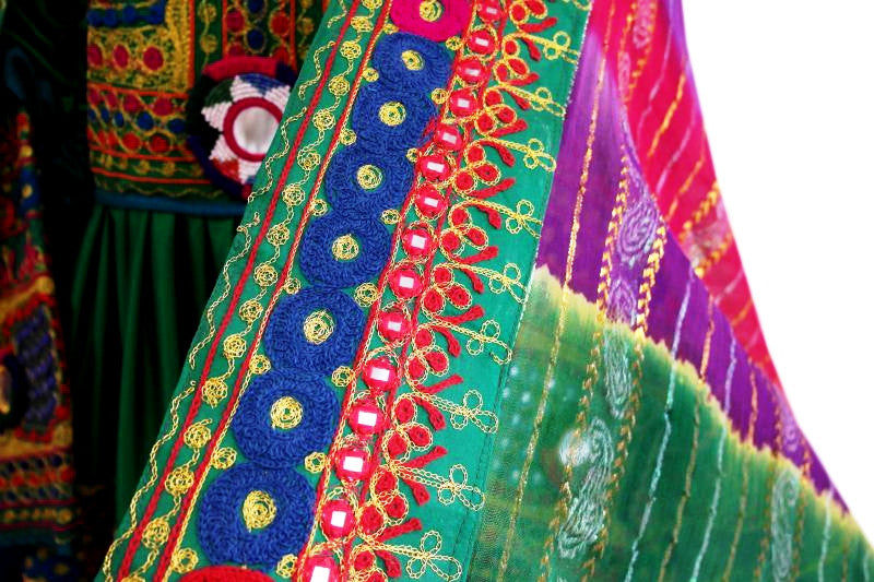 afghan veils, afghani pashtun shawls, afghan garments