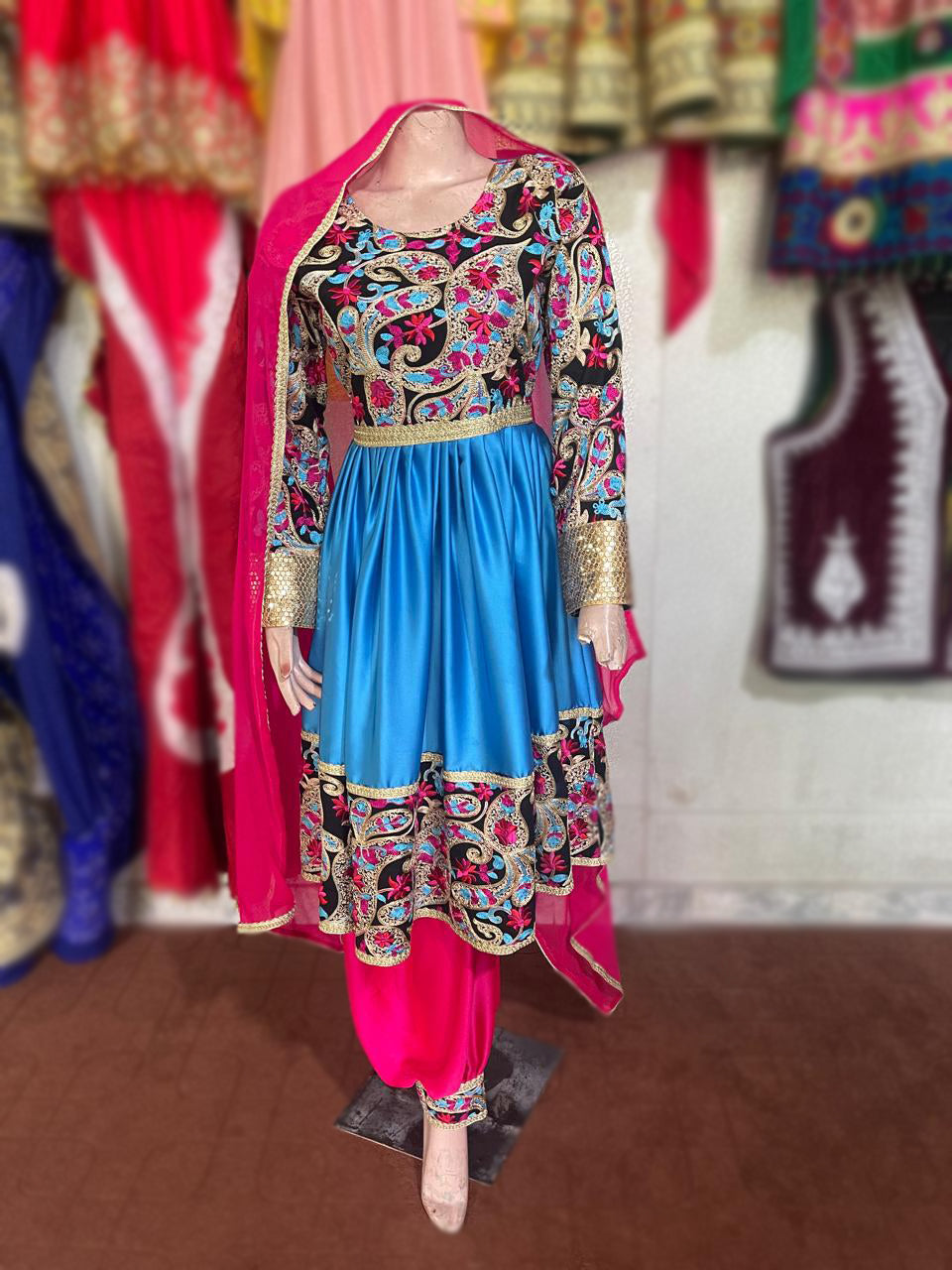 Pashtun Dulhan Tumban Piyrahin In Feroza Color