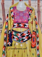 details picture of the mid look