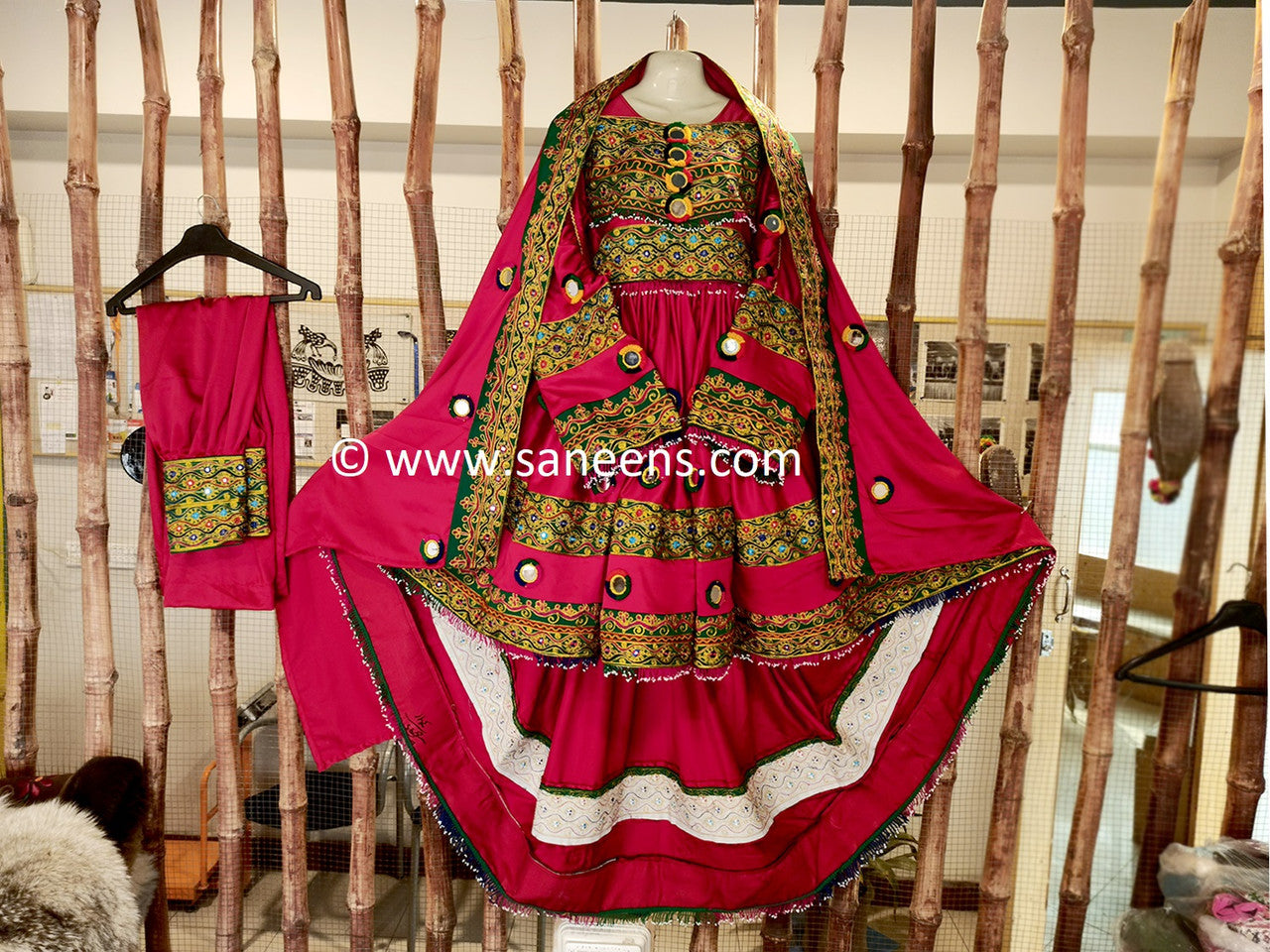 Afghan fashion clothes, 
