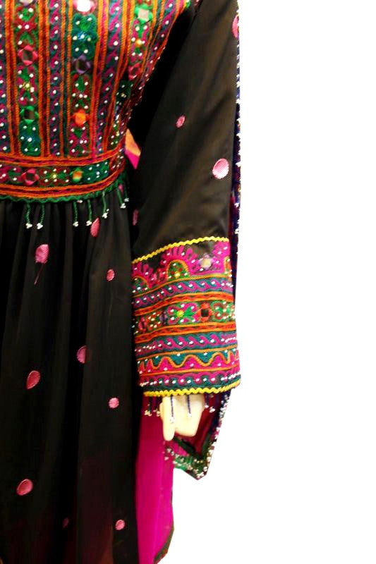 kuchi wedding clothes