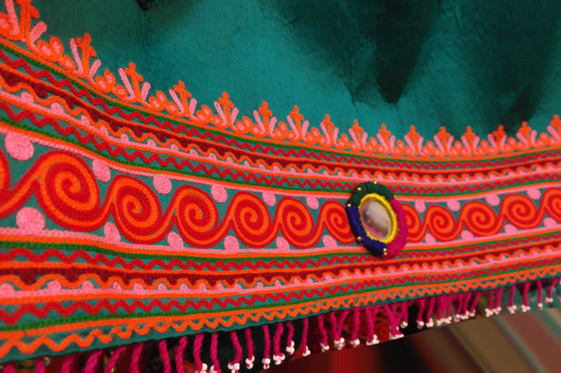 muslim bridal wedding long dress with beautiful embroidery tapestry