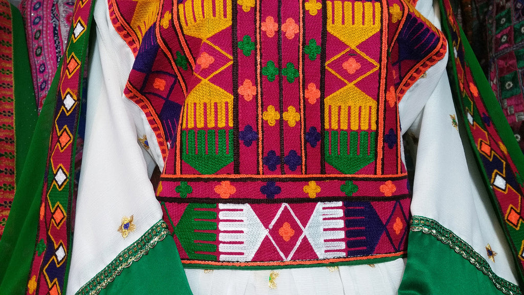 pashtun singer clothes