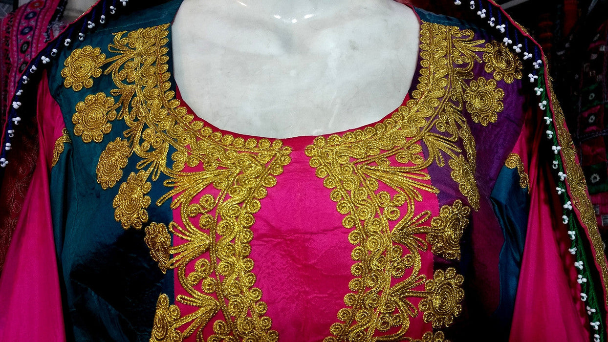 traditional afghan clothes