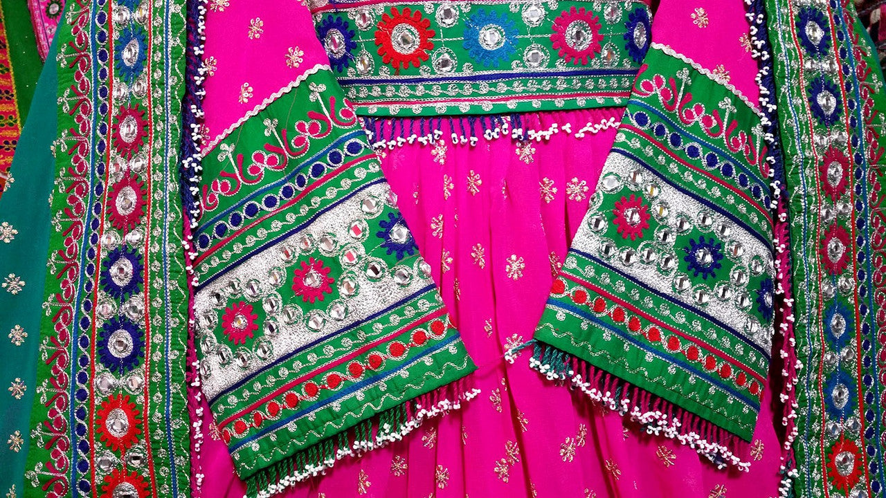 traditional afghan muslim dress