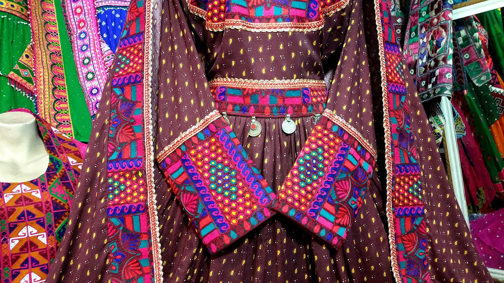 afghan mehndi night clothes