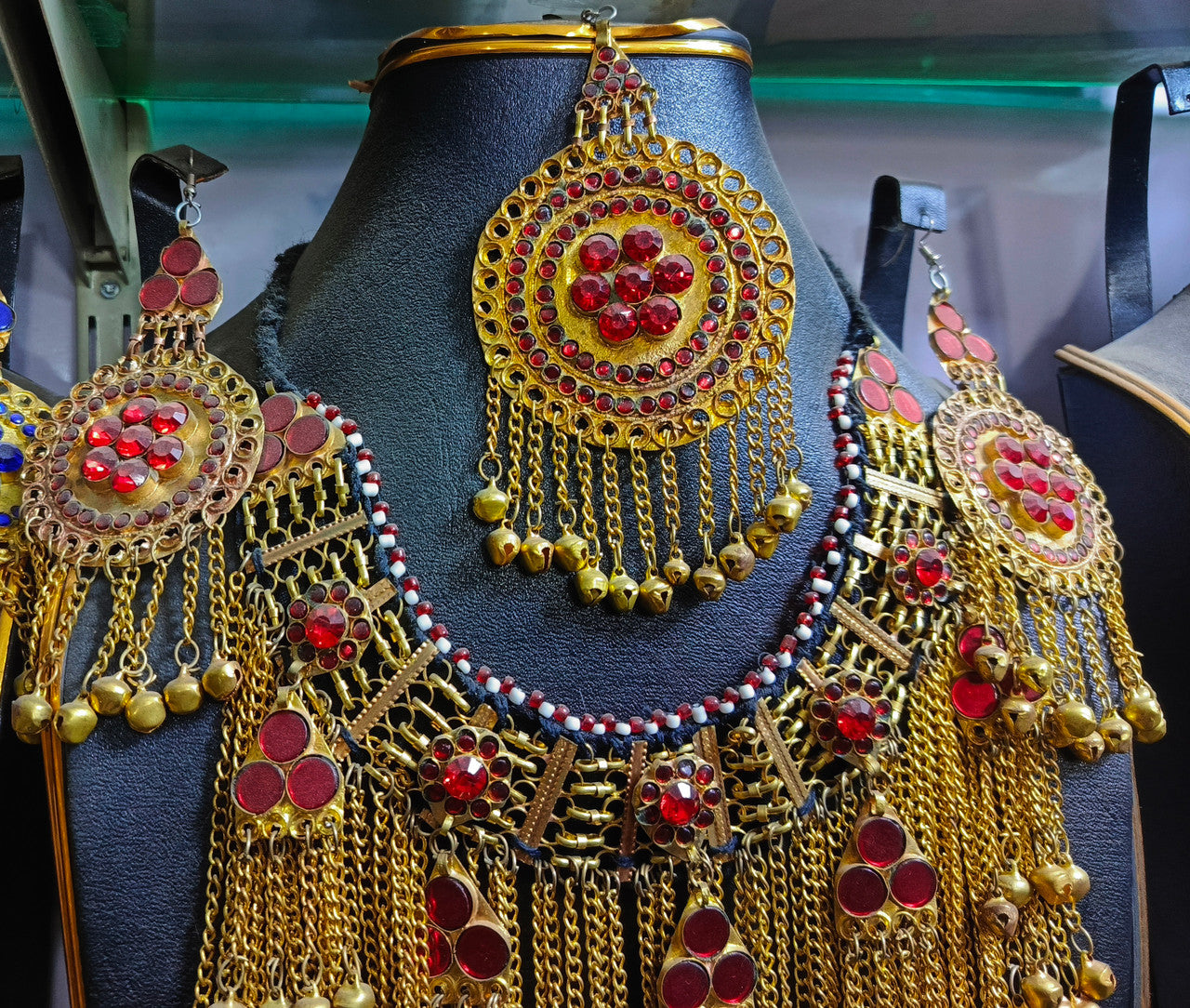 kuchi afghan choker set with pendant and earrings