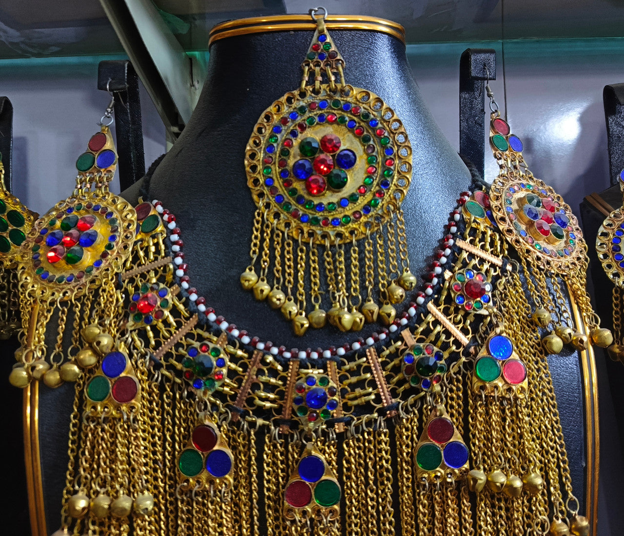 pashtun singer jewelry set in golden color