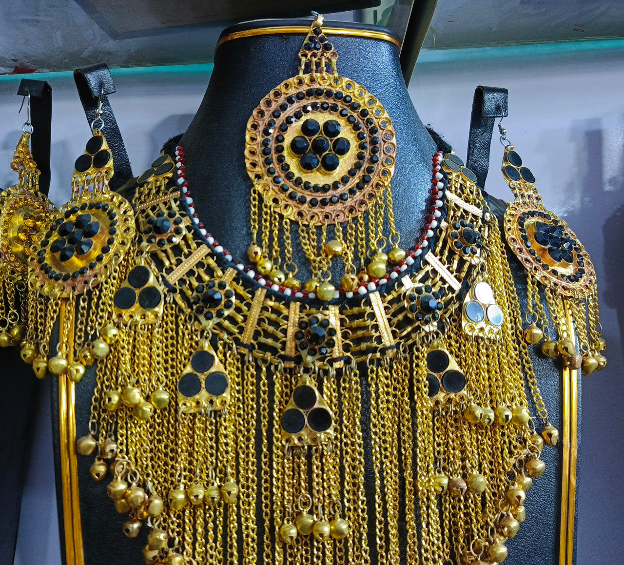 pashtun singer handmade jewelry set with long chain necklace