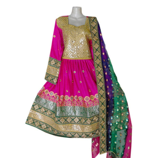 New afghan singer aryana saeed clothes