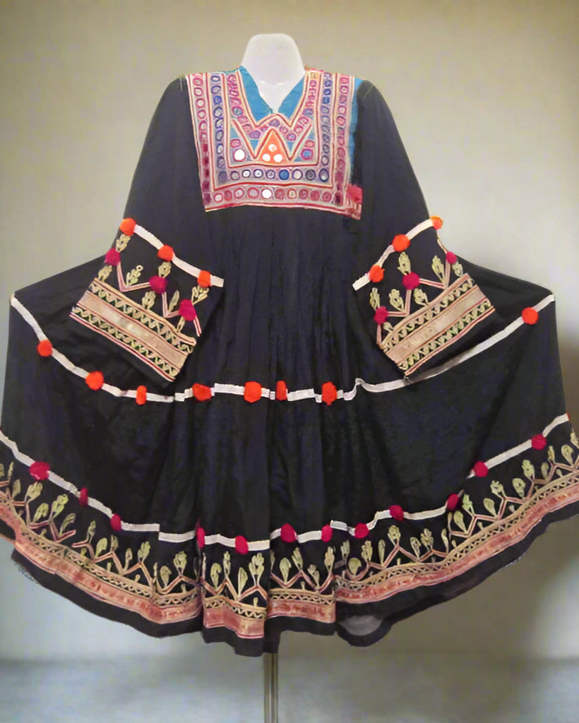 afghan kuchi vintage clothes